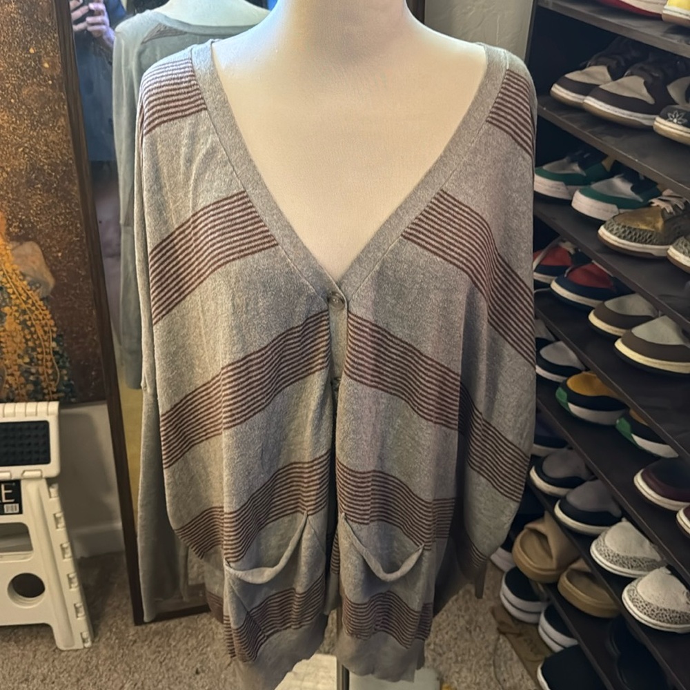 BKE cardigan sweater grey/brown preowned